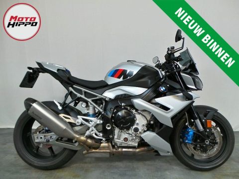 BMW M1000 R