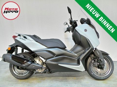 Yamaha XMAX 300 TECH MAX+