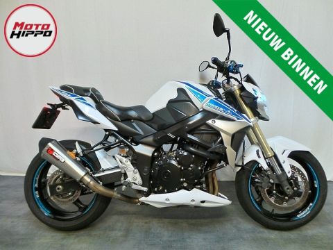 Suzuki GSR 750A