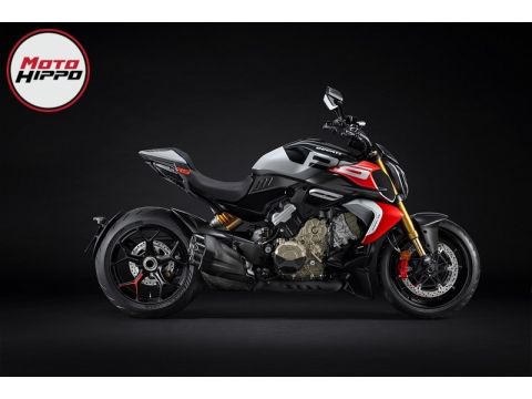 Ducati DIAVEL V4 RS