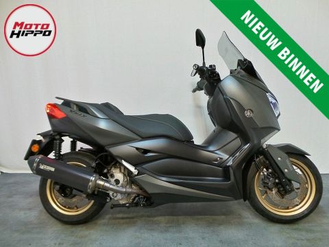 Yamaha XMAX 300 Tech MAX