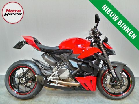 Ducati STREETFIGHTER V2