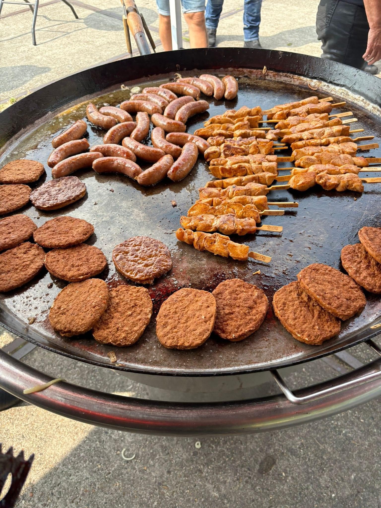 Megasucces Gassen & Grillen toertocht met BBQ bij Moto Hippo