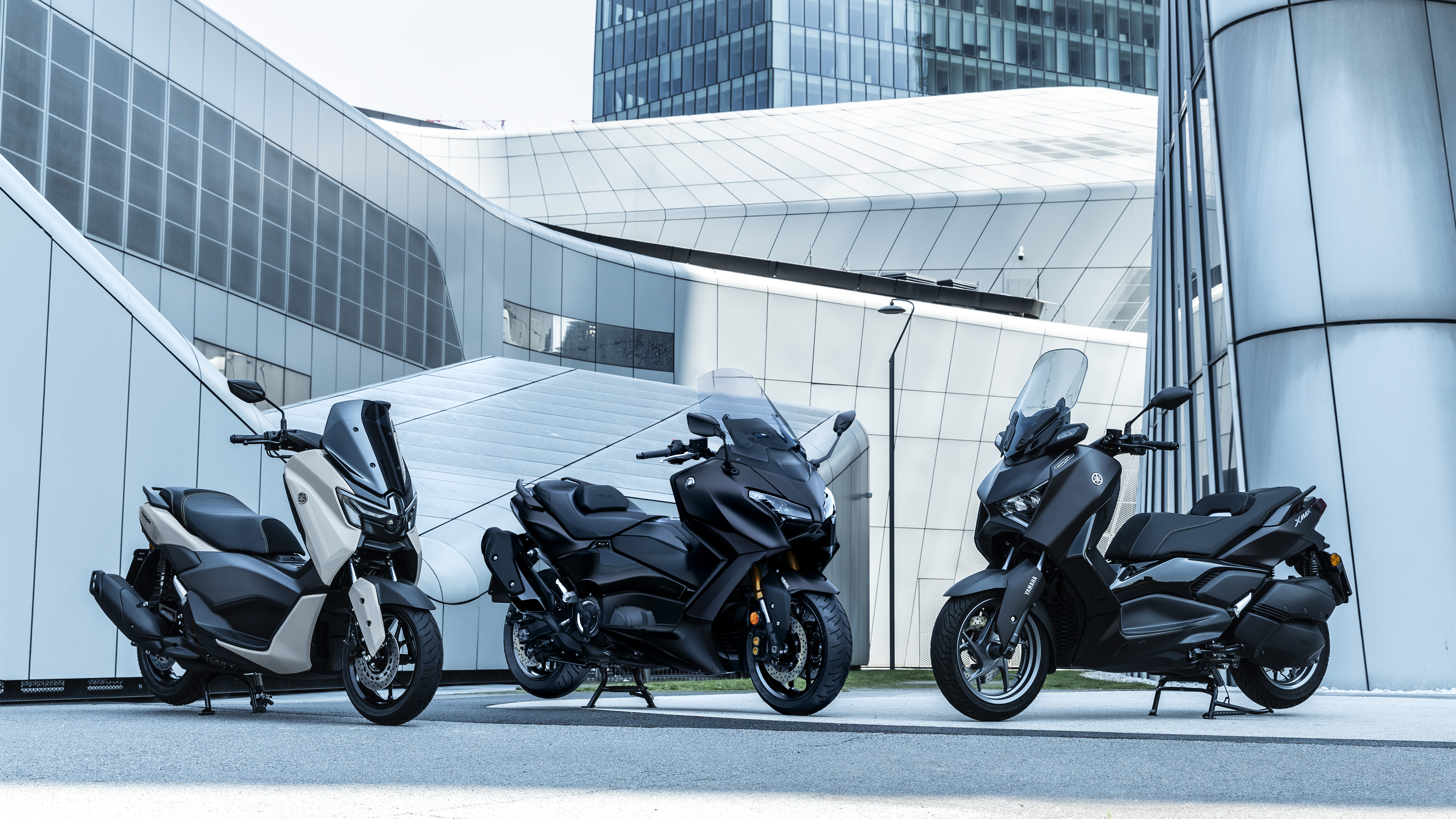 Yamaha introduceert de nieuwe generatie Sport Scooters voor 2025: Ontdek de NMAX 125 Tech MAX en vernieuwde TMAX-modellen